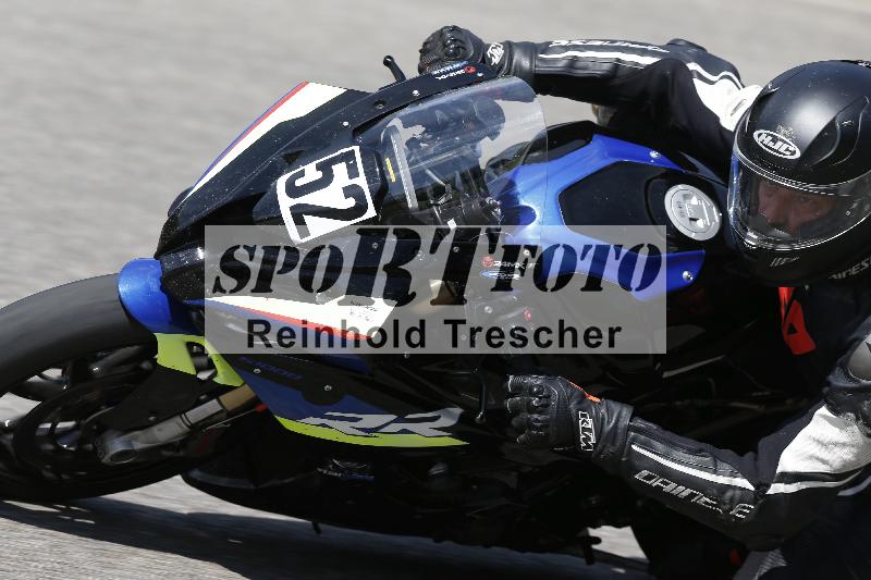 /10 20.04.2026  Pluess Moto Sport ADR/Freies Fahren/52